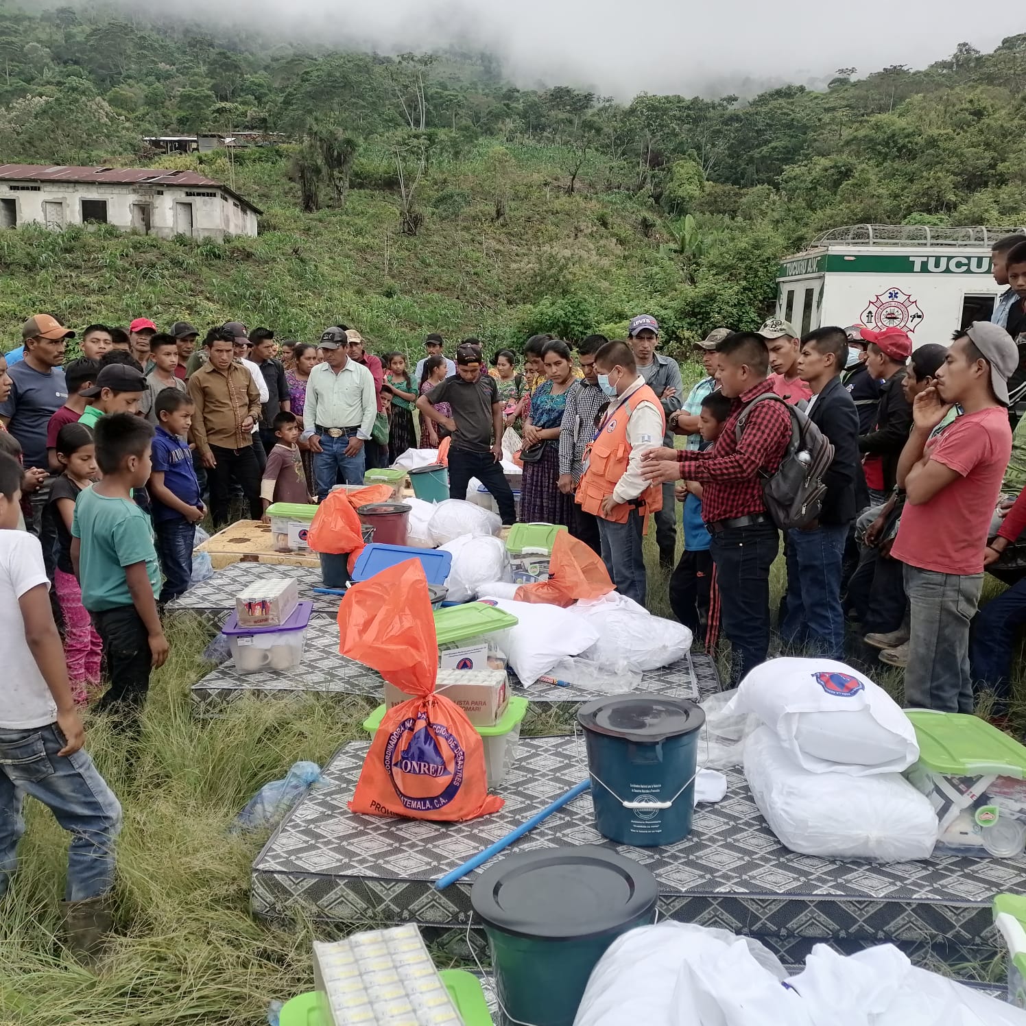 Instan a denunciar cobros por ayuda humanitaria