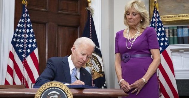 Biden espera que nueva ley sobre armas en EE. UU. permita salvar muchas vidas