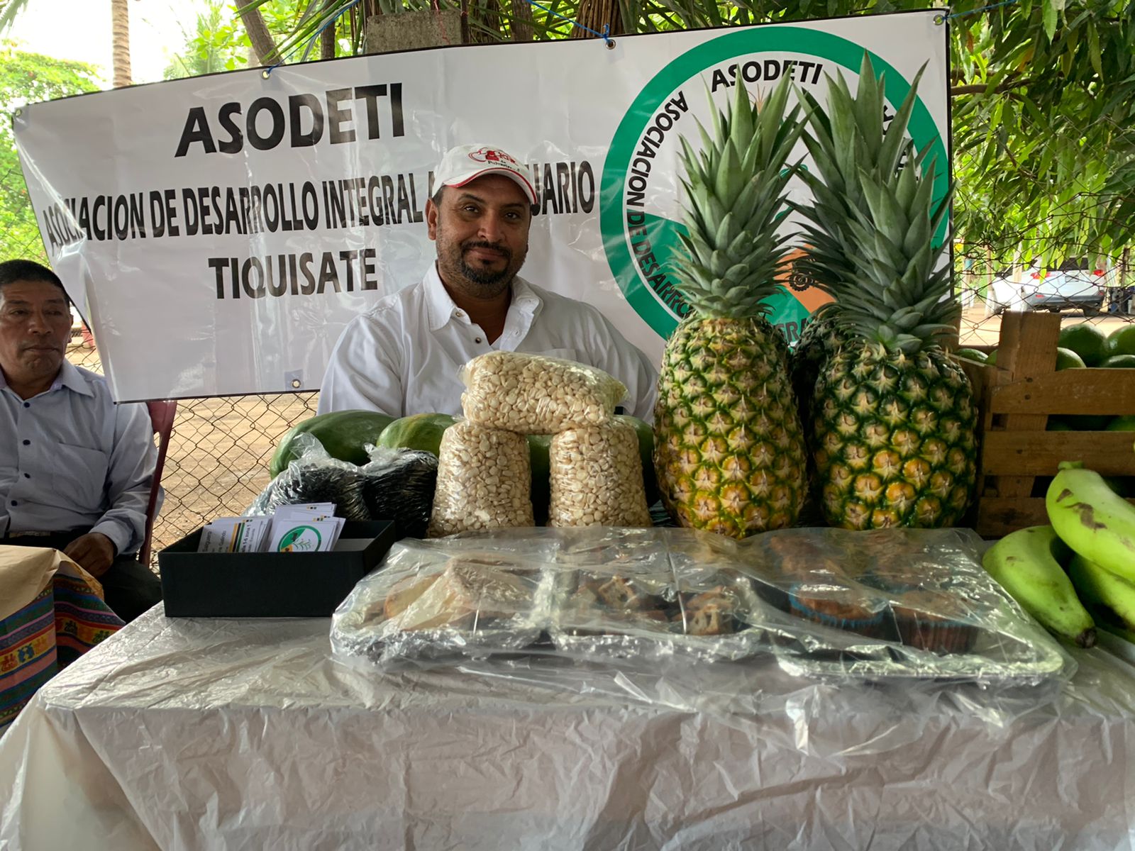 Ferias de alimentación escolar impulsan a productores locales