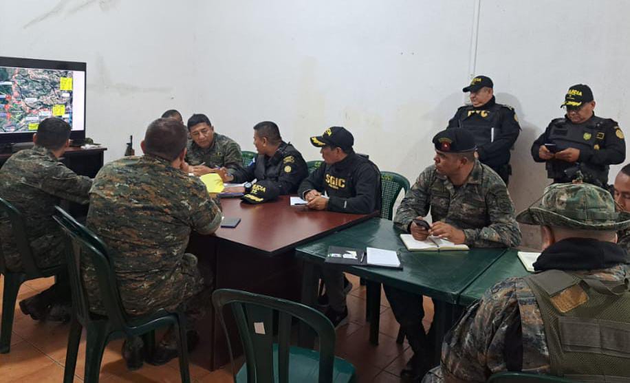 PNC y Ejército discuten estrategias para garantizar seguridad durante estado de sitio