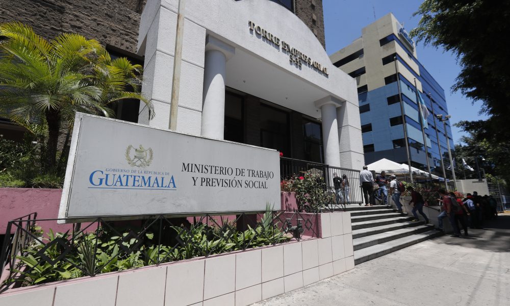 Instalan quiosco de empleo en sede del Mintrab