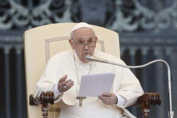El Papa urge a buscar formas de respeto de naturaleza tras tragedia en Alpes