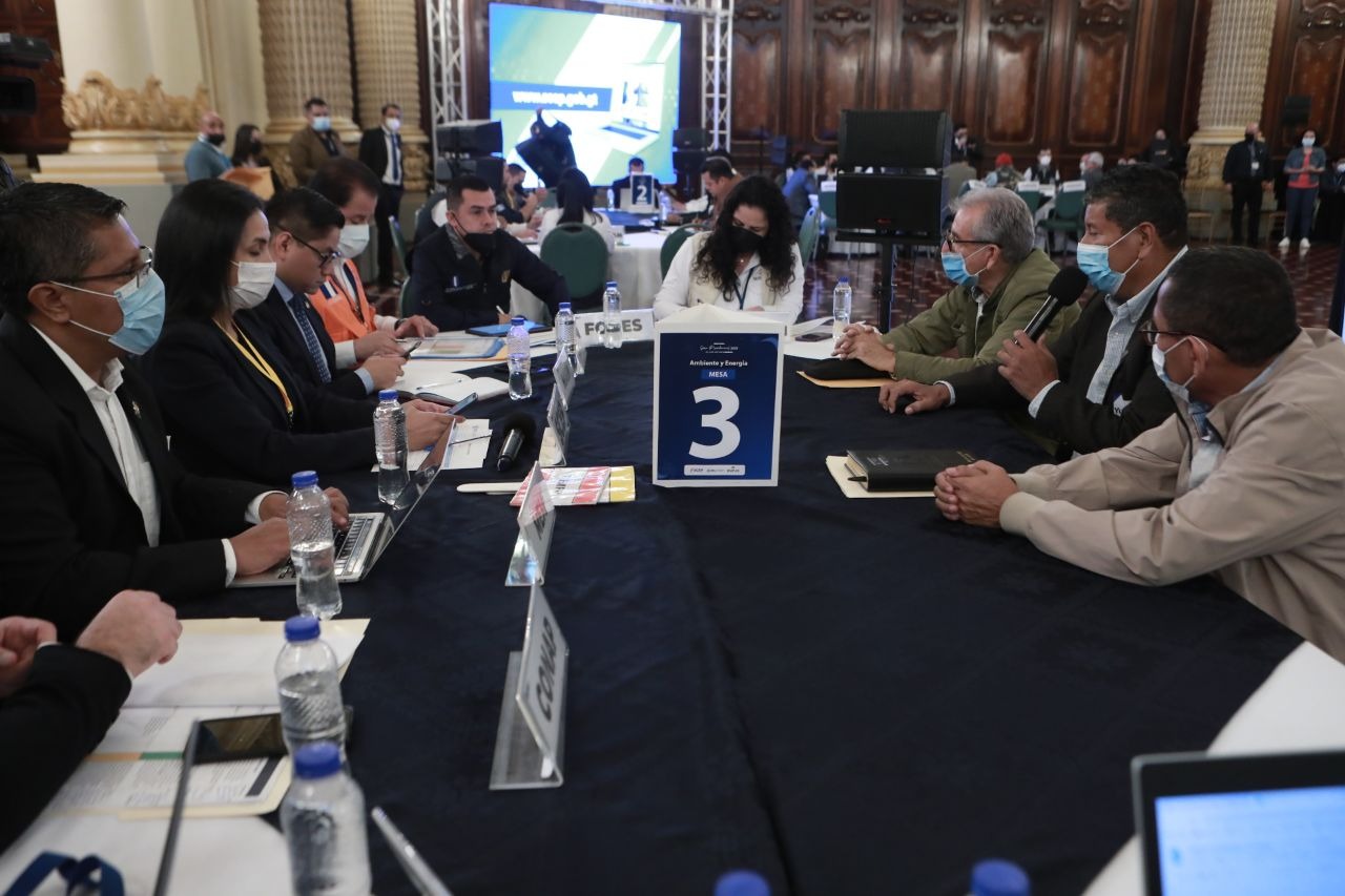 Gira presidencial: Arranca jornada de trabajo con alcaldes de Jutiapa