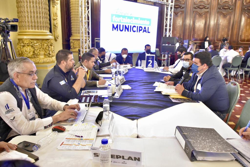 Alcaldes de Totonicapán participan en segunda gira presidencial 2022