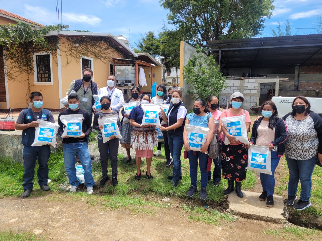 Comunidades de Huehuetenango son beneficiadas con entrega de semilla de maíz