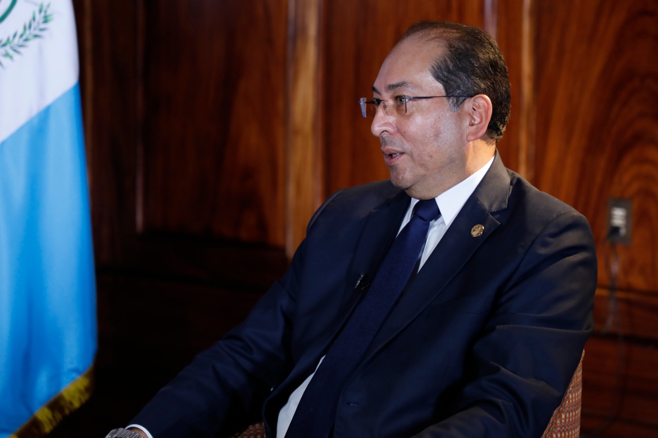 Banguat: Guatemala es uno de los pocos países cuya calificación de riesgo ha mejorado a pesar de crisis