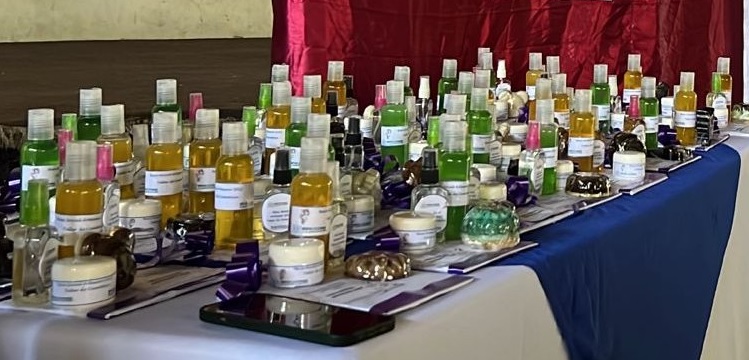 Vecinas de San Pedro Pinula concluyen ciclo de capacitación del programa Beca Artesano