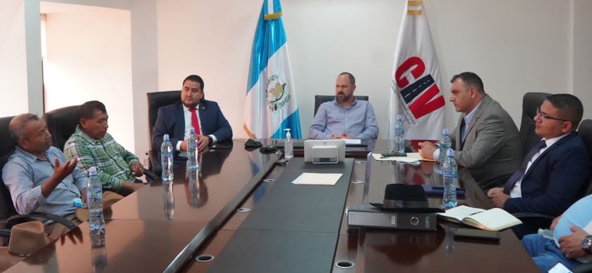 Gestionan mejoras para la conectividad vial en Jalapa
