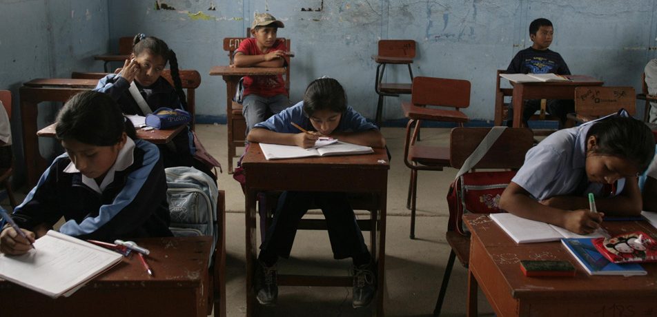 Centros educativos de Guanagazapa tendrán mejores ambientes