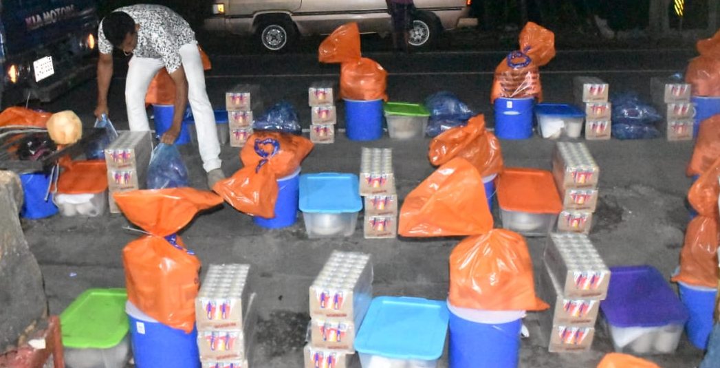 Llevan ayuda a personas afectadas por las lluvias en Patulul