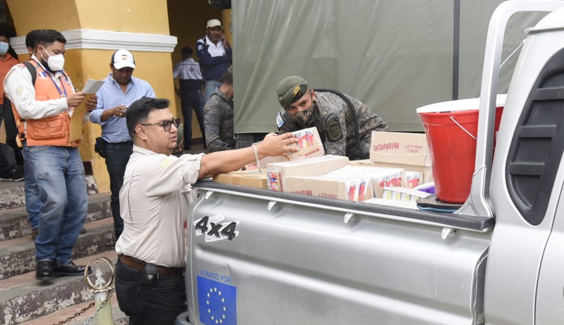 Gobierno lleva ayuda humanitaria a familias de San Luis Jilotepeque