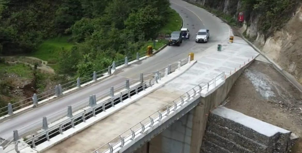 Habilitación de puentes contribuye a la economía de Quiché