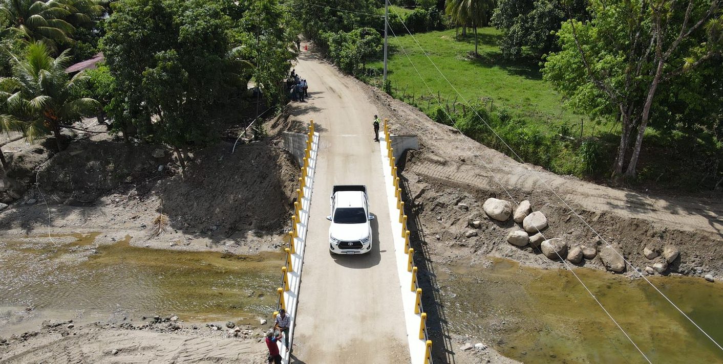 Rehabilitación de puentes en área rural refuerza el desarrollo de Morales