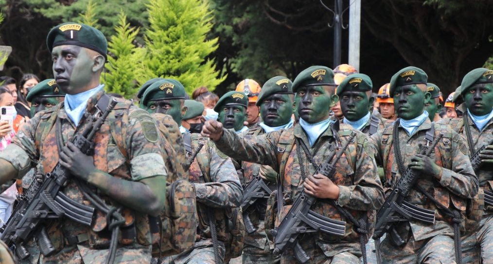 Brigada de Operaciones para Montaña encabeza conmemoración del Día del Ejército en San Marcos