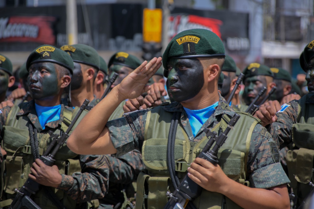 Militares destacados en Baja Verapaz celebran Día del Ejército