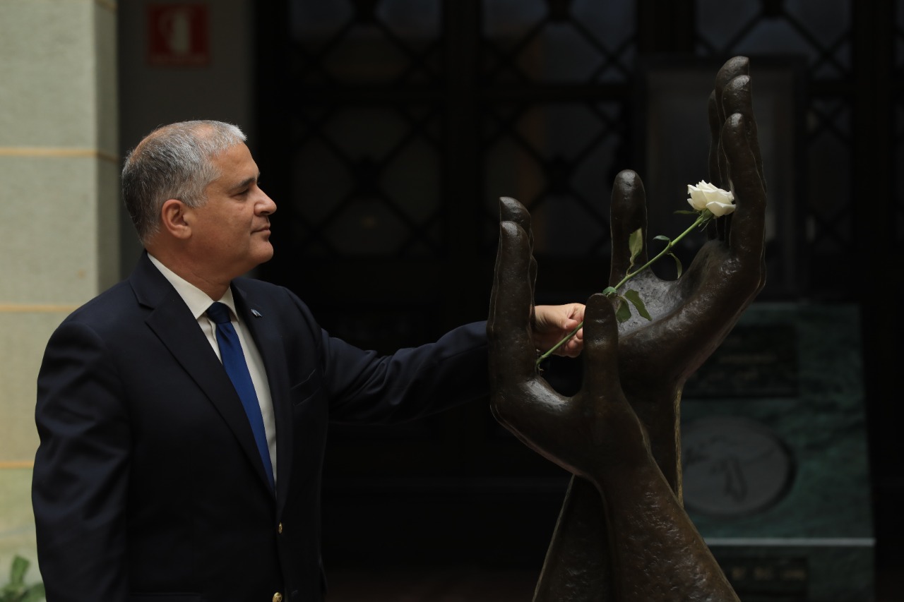 Embajador de Israel en Guatemala es nombrado mensajero de la paz