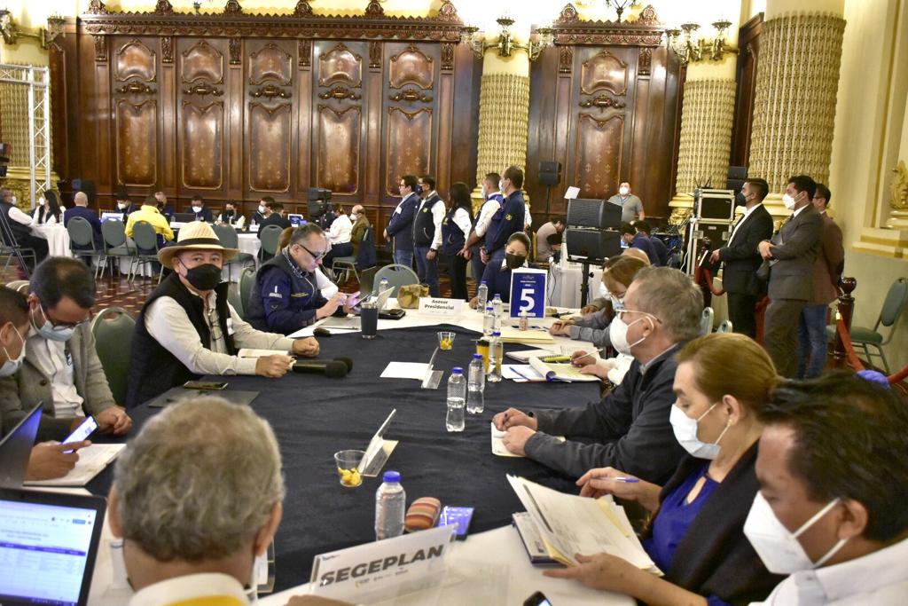 Alcaldes de Guatemala sostienen reunión con funcionarios del Gobierno central
