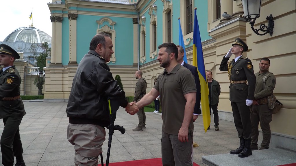 Presidente de Ucrania agradece al mandatario Giammattei por visita