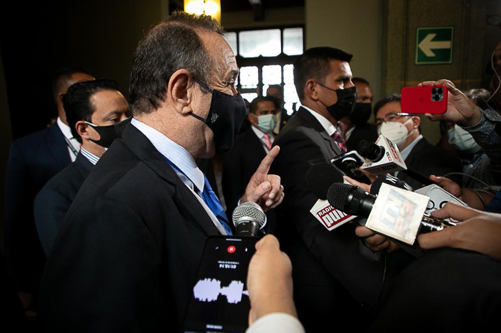 Mandatario hace llamado a vacunarse contra el COVID-19