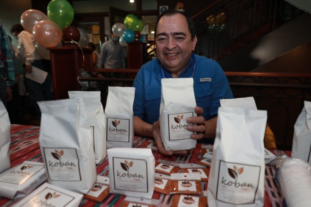 Mides impulsa emprendimiento de guatemaltecos