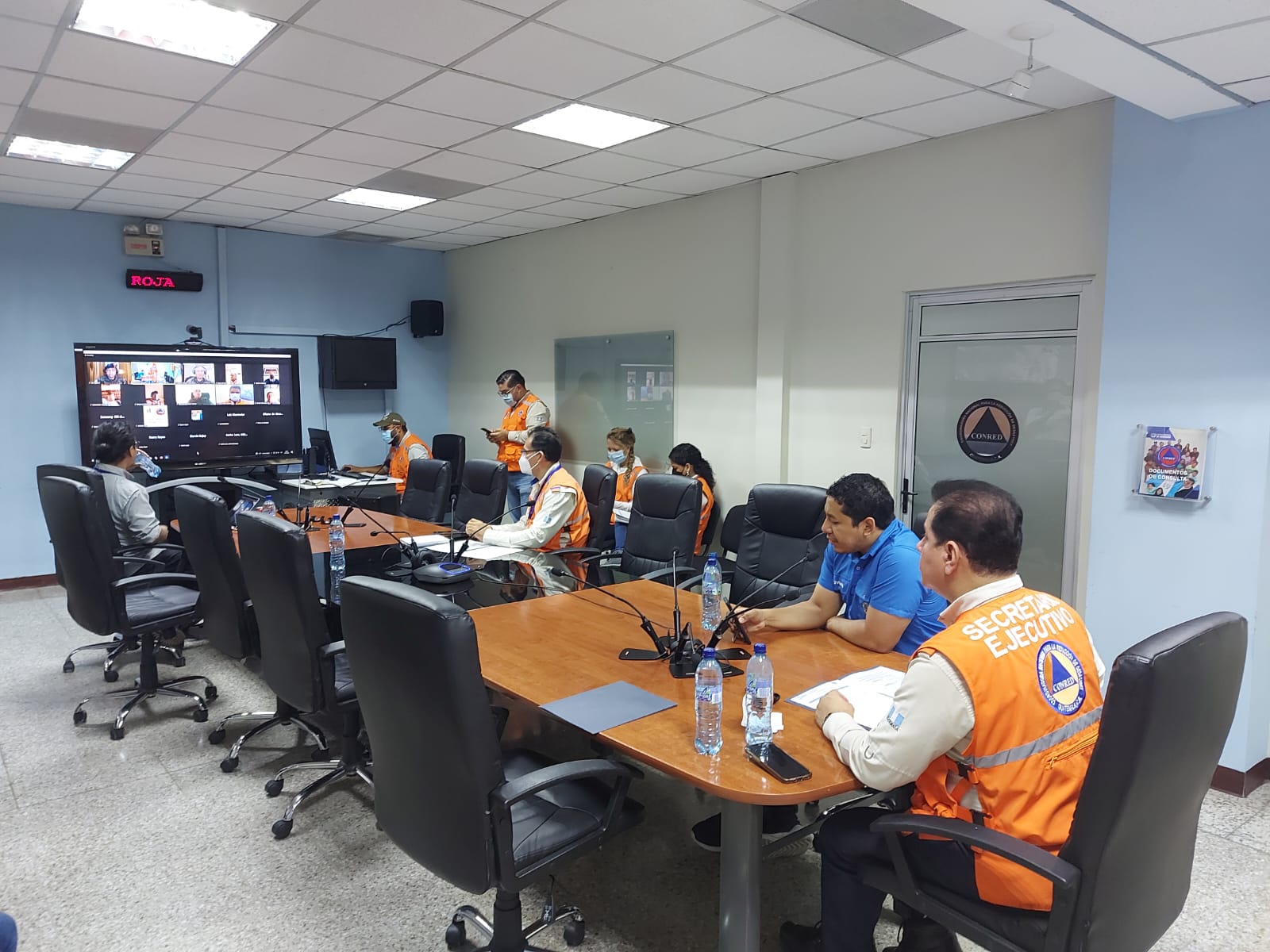 Equipos de respuesta inmediata coordinan acciones ante actividad del volcán de Fuego