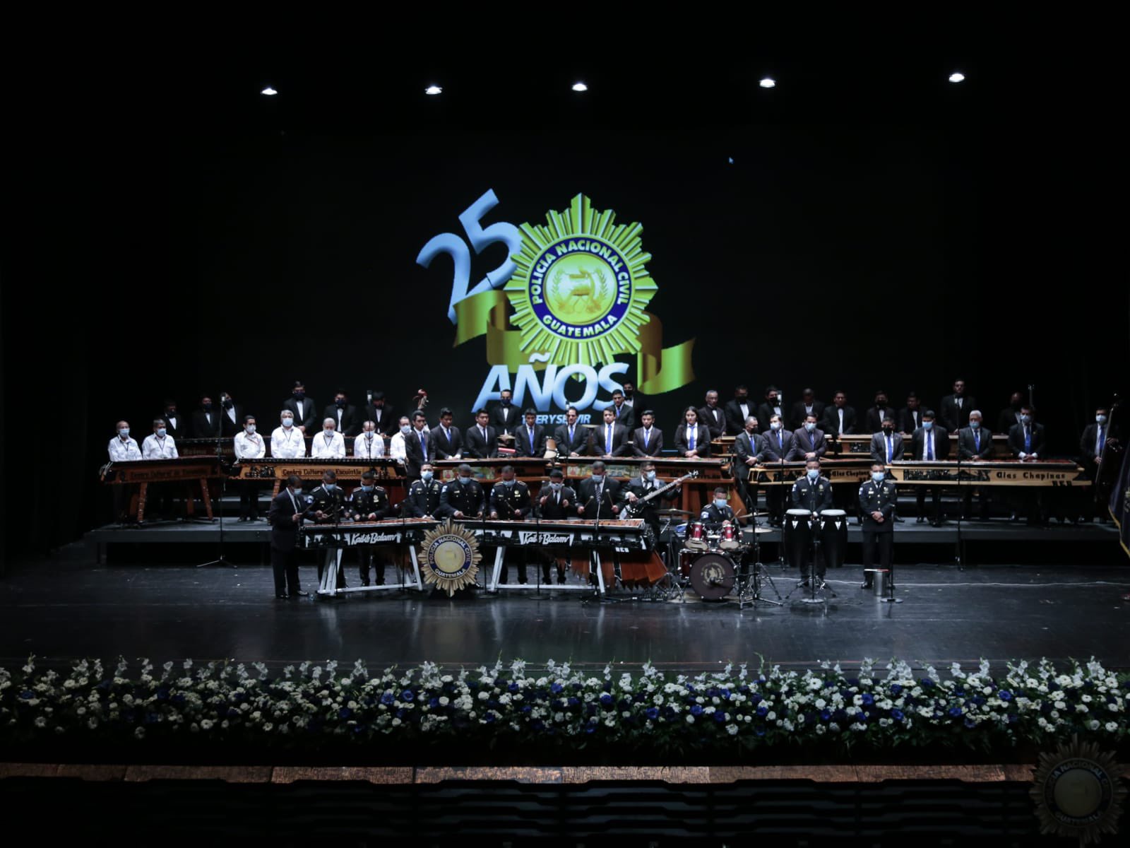 PNC celebra 25 aniversario con ensamble de marimbas