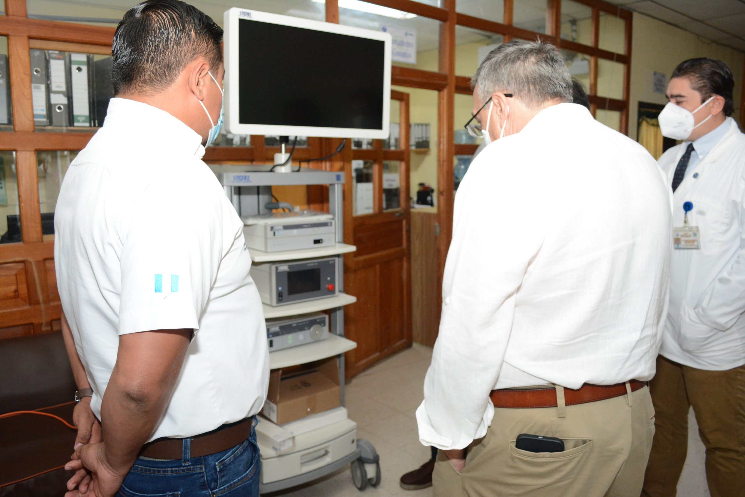 Adquieren nuevo equipo de laparoscopia en Hospital de San Benito, en Petén