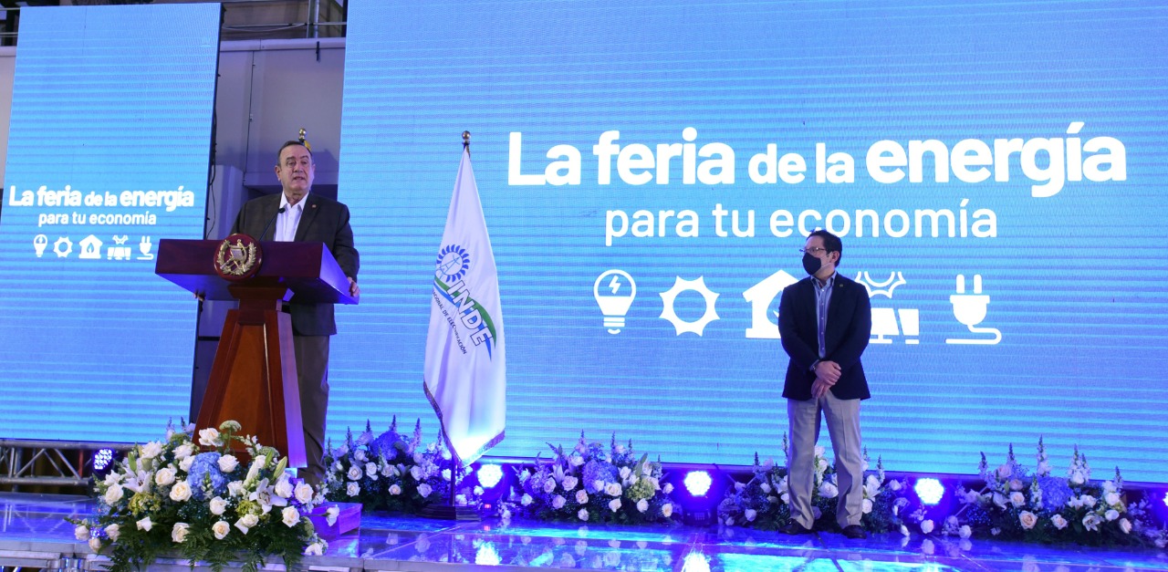 Presidente Giammattei participa en clausura de Feria de la Energía para tu Economía