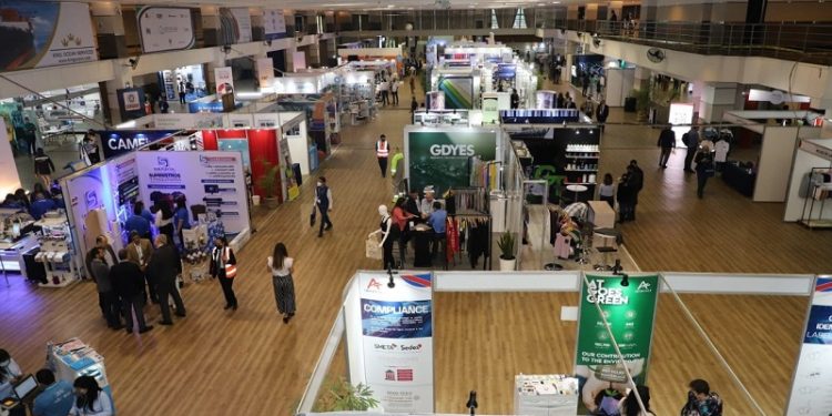 Feria regional de vestuario y textiles