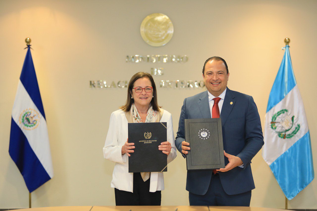 Guatemala y El Salvador fortalecen relaciones comerciales
