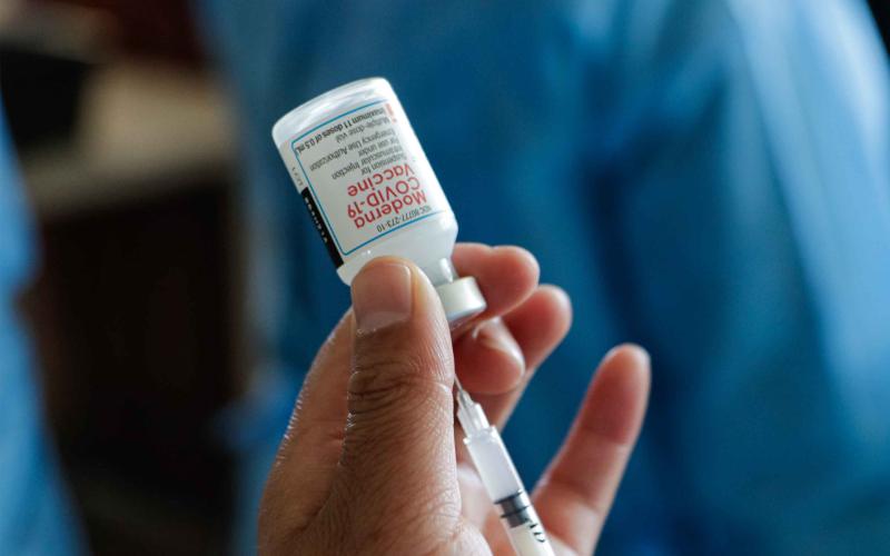 COVID-19: Salud recibirá nuevo lote de dosis Moderna para menores de 6 a 11 años