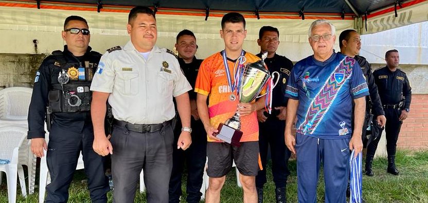 Comisaría 21 celebra aniversario con actividad deportiva