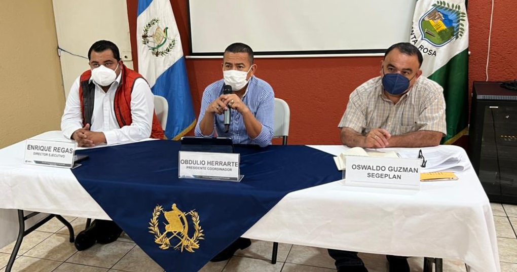 Santa Rosa culmina firma de convenios para ejecución de obras