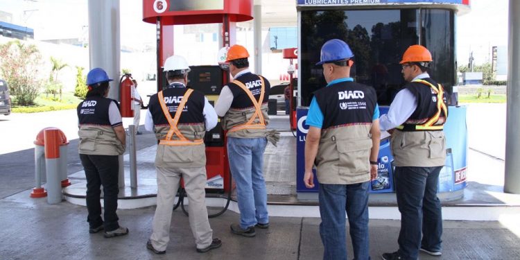 Precios de los combustibles presentan una baja en el territorio