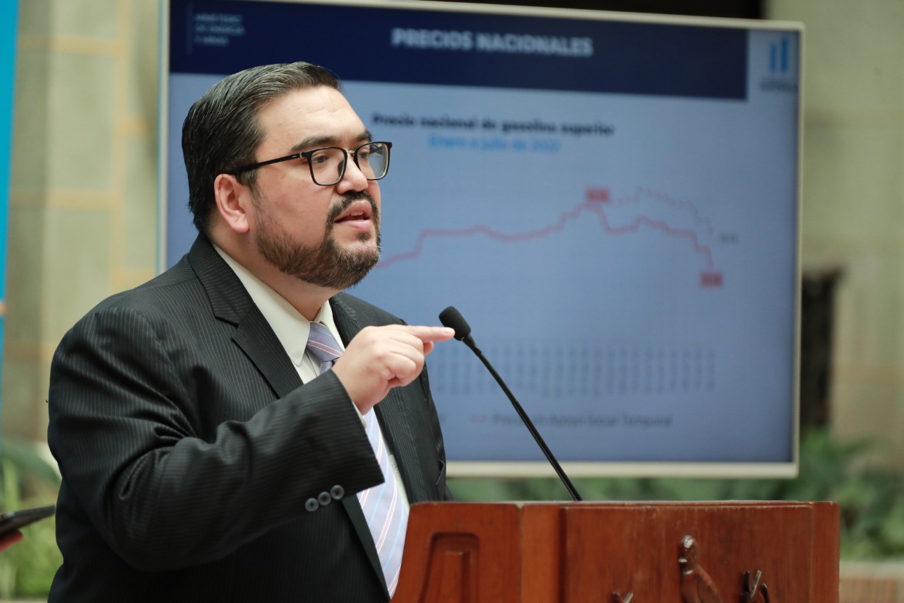MEM: Precios de los combustibles no regresarán a la normalidad si persiste la crisis entre Rusia y Ucrania