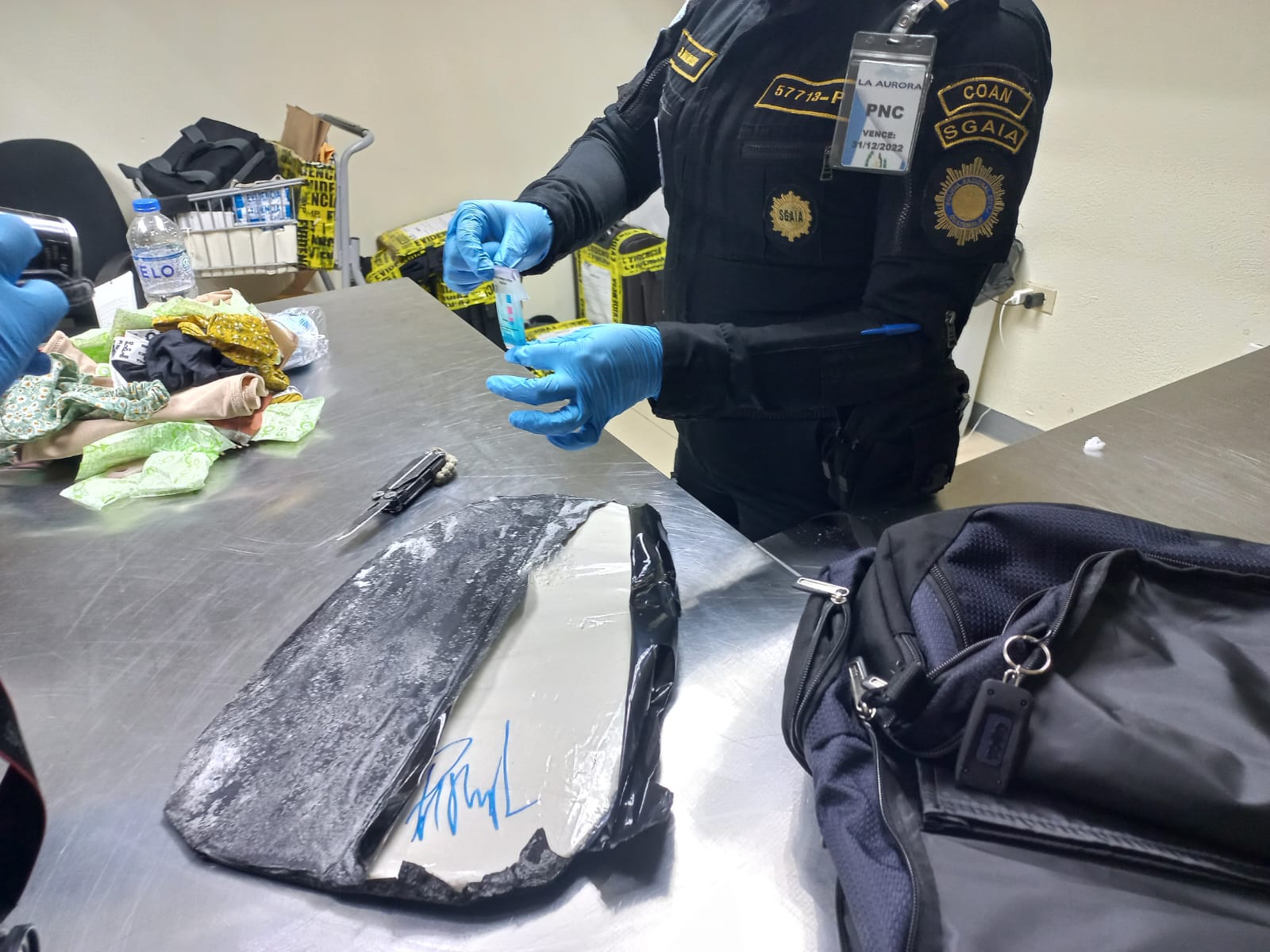 Más de ocho kilos de cocaína localizados en maletas, en aeropuerto La Aurora