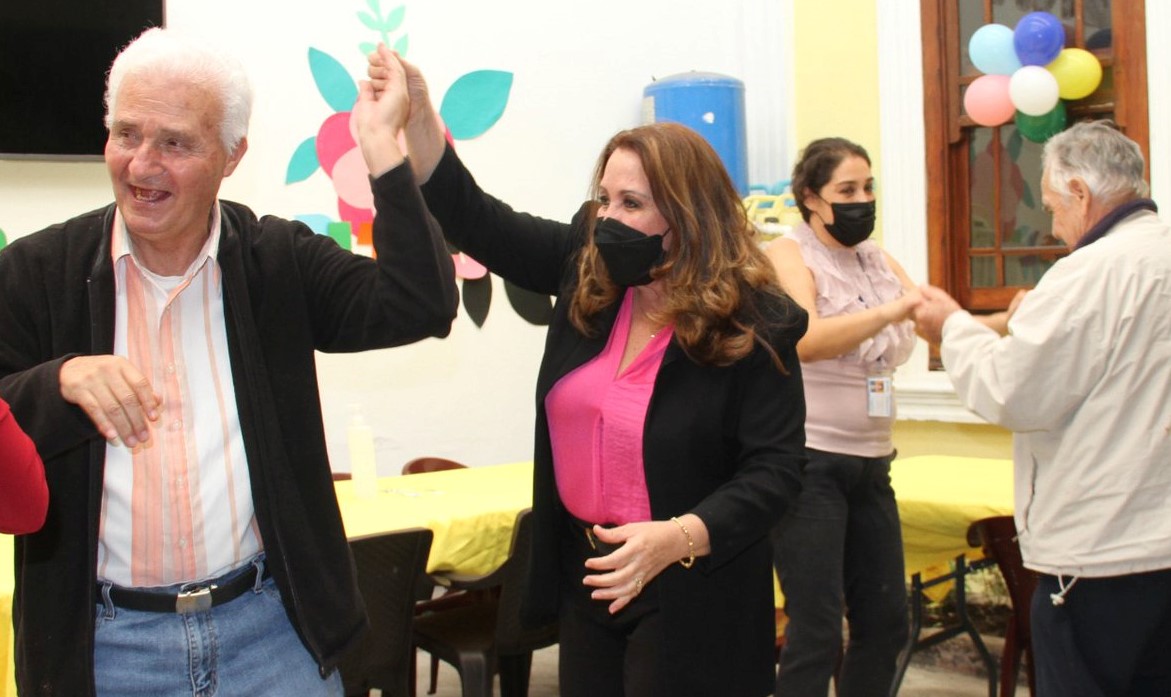 Programa Mis años dorados, realizó actividades para los adultos mayores.