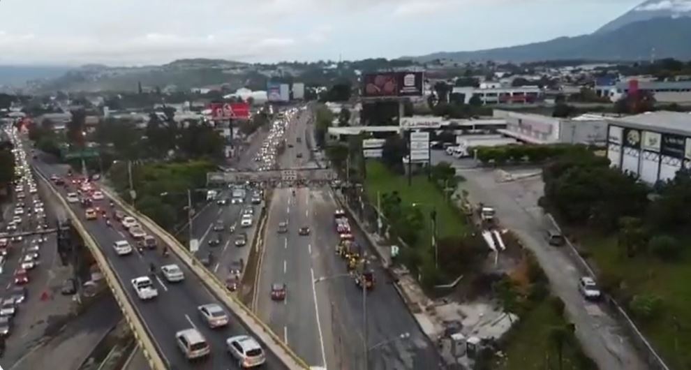 Habilitan el paso vehicular en el kilómetro 15.4, en Villa Nueva