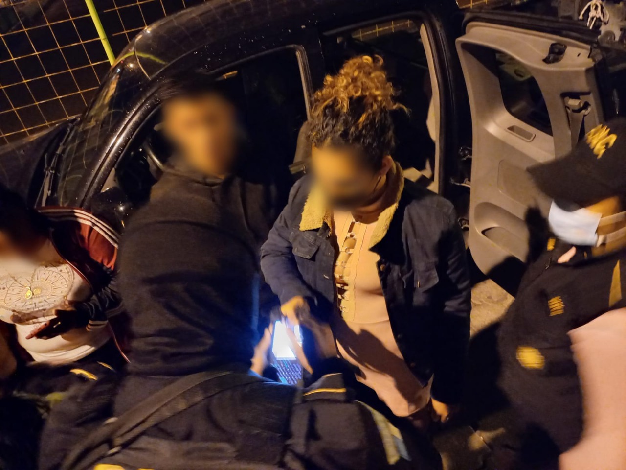 PNC captura a hermanas señaladas de extorsiones