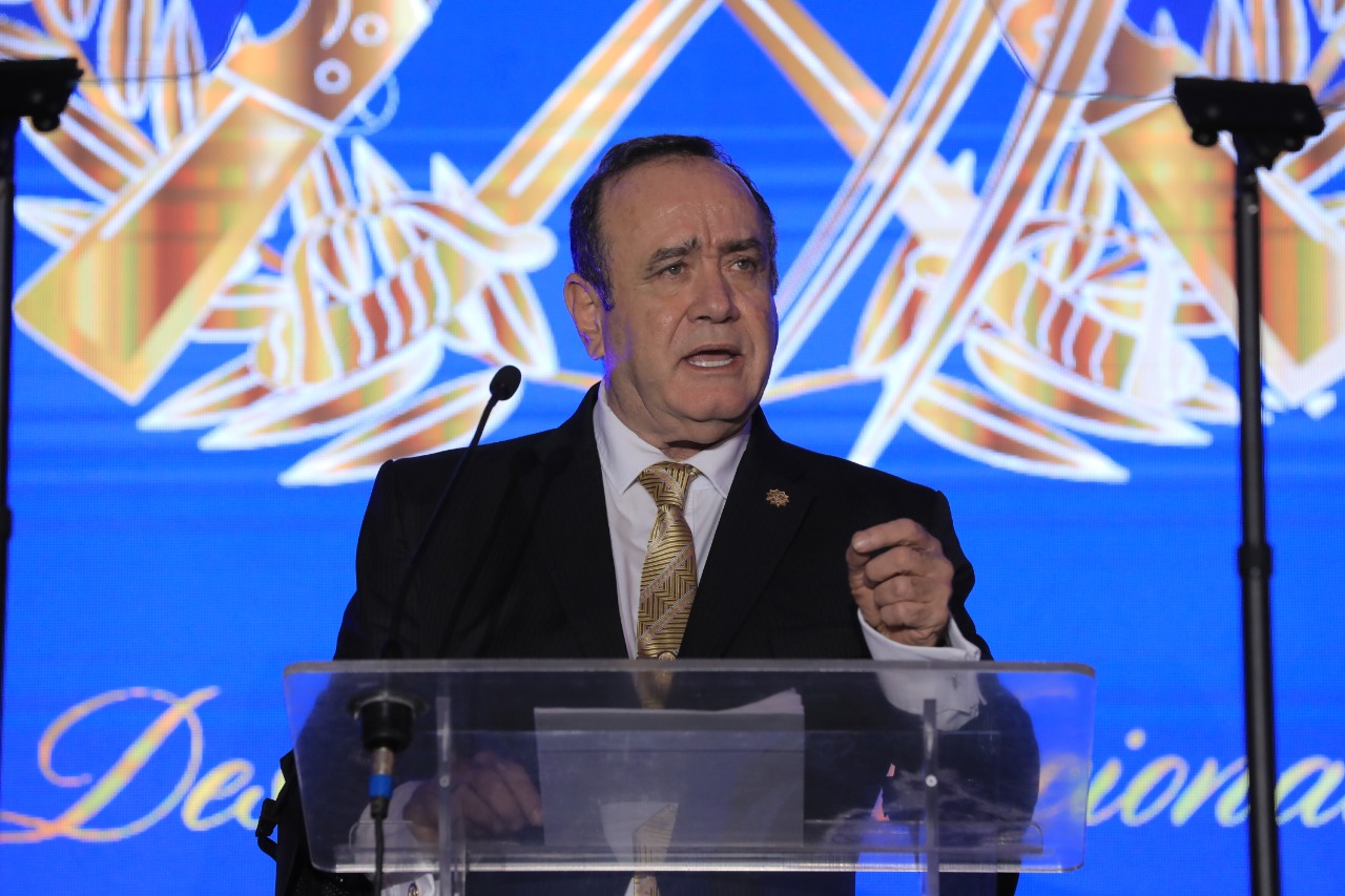 Mandatario: "Con mucho trabajo y fe hemos logrado tener una economía resiliente"