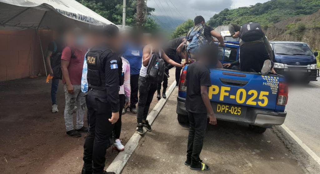 Remiten a Migración a 59 extranjeros por ingreso irregular al país