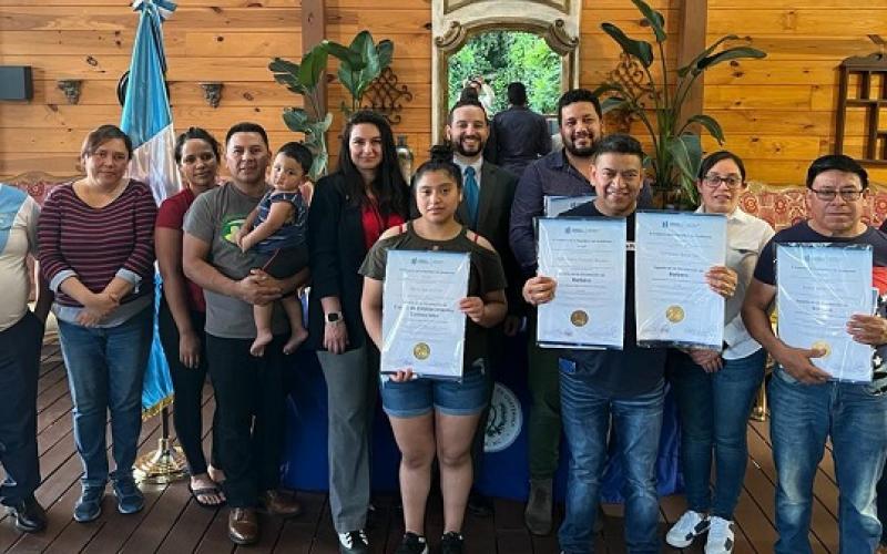 Benefician a connacionales con Jornadas de Certificación de Competencias