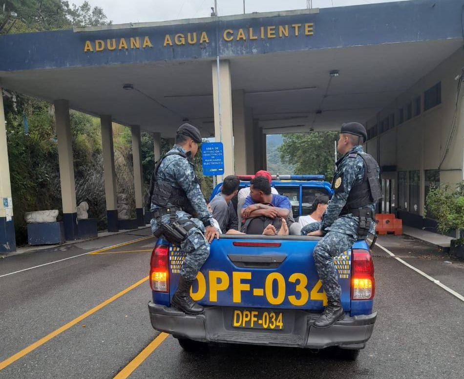 PNC asiste a 39 extranjeros