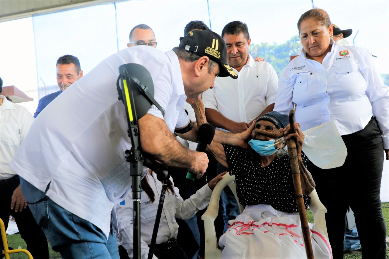Notifican a 818 nuevos beneficiarios del PAM en Escuintla