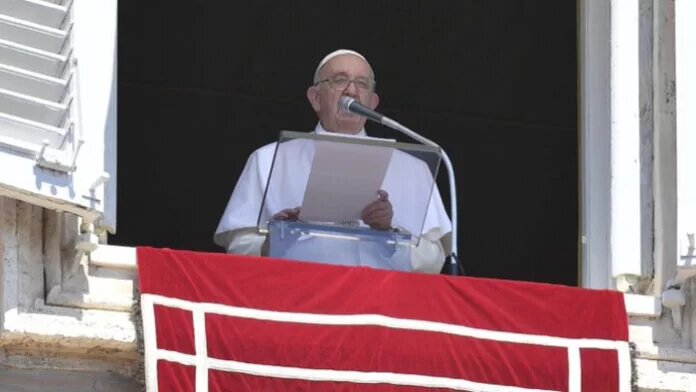 Papa pide misericordia para el “atormentado pueblo ucraniano”