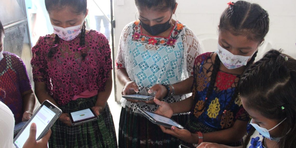 Programa tecnología en el aula ha beneficiado a más de 700 mil estudiantes en Guatemala