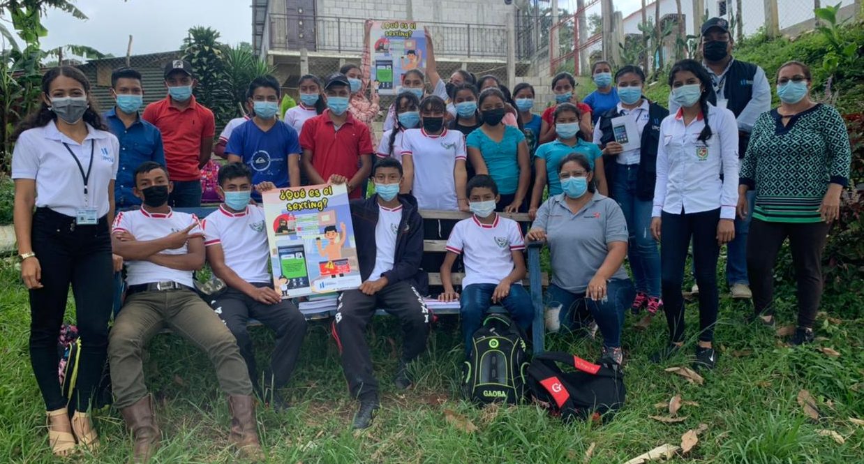 UPCV promueve seguridad en redes sociales