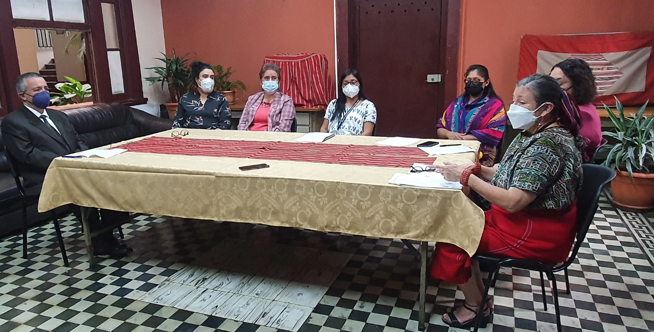 Ministerio de Salud y Usac trabajan para impulsar la salud intercultural