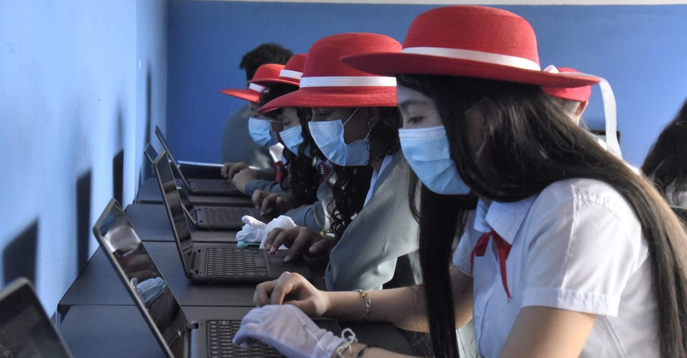 Escuelas de Jalapa abren bibliotecas virtuales