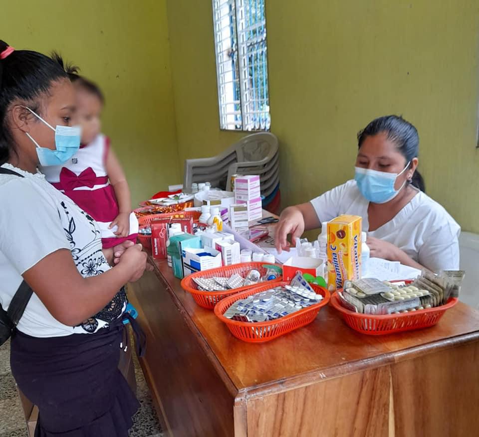 Feria de Salud beneficia a más de 300 personas en Retalhuleu